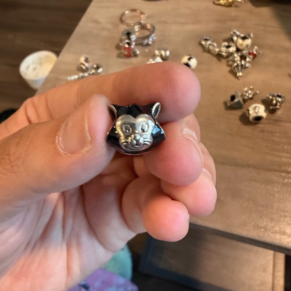 Pandora Silver and Black Cat Face Murano Charm figaro